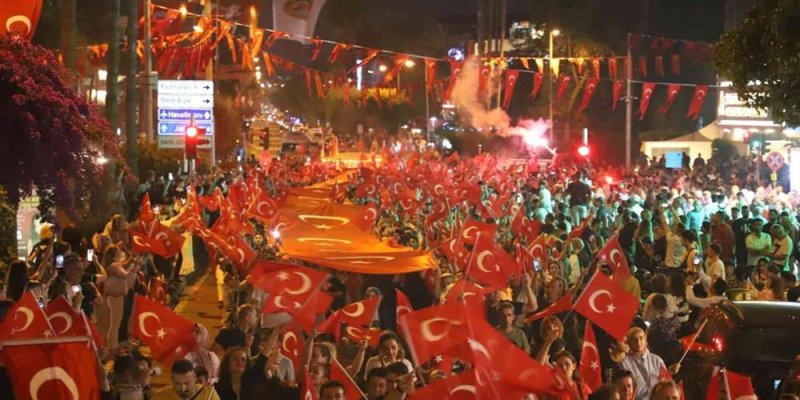 Alanya’da cumhuriyetin 99. yılı fener alayı ve konserlerle kutlanacak