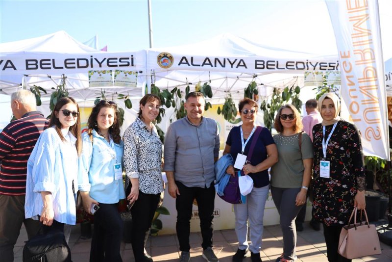 Alanya tropikal meyve festivali büyük beğeni topladı yücel: “alanya’yı tarımıyla tanıtmaya devam edeceğiz”