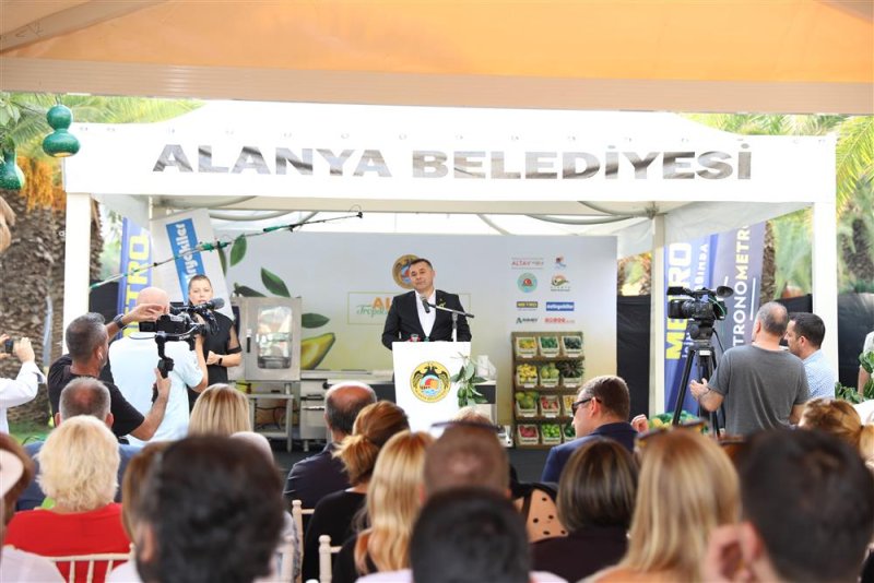 Alanya tropikal meyve festivali kapılarını açtı