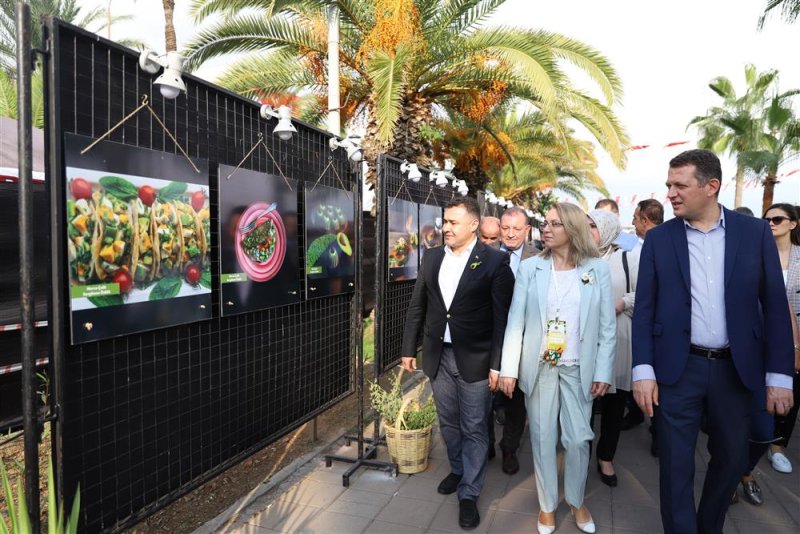 Alanya tropikal meyve festivali kapılarını açtı