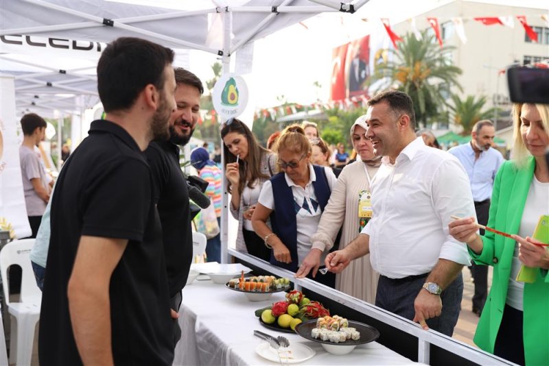 Alanya tropikal meyve festivali kapılarını açtı