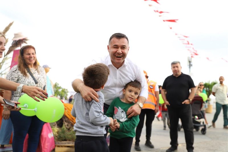 Alanya tropikal meyve festivali kapılarını açtı