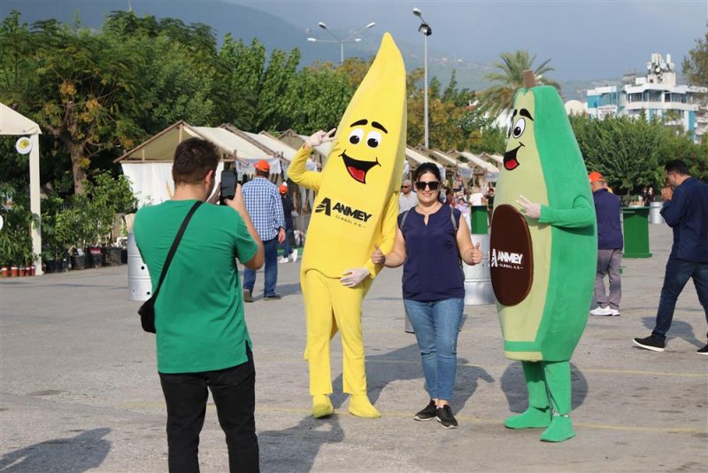 Alanya tropikal meyve festivali kapılarını açtı