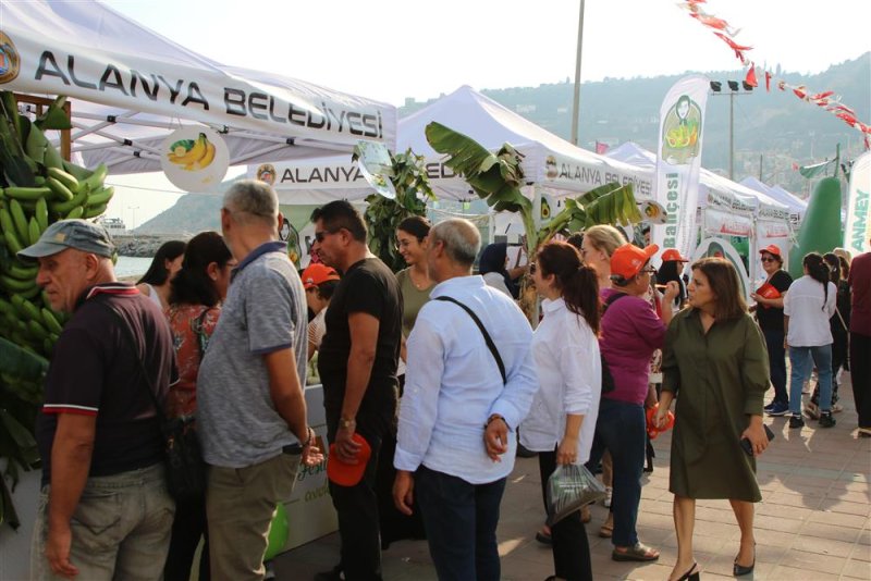 Alanya tropikal meyve festivali kapılarını açtı