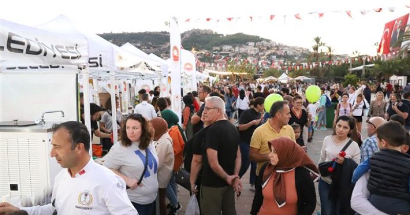 Alanya tropikal meyve festivali sona erdi