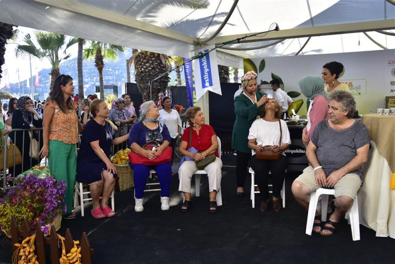 Alanya tropikal meyve festivali sona erdi