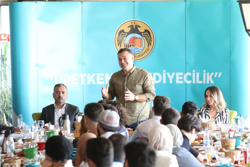 Başkan yücel alkü ve ahep’li öğrencilerle buluştu