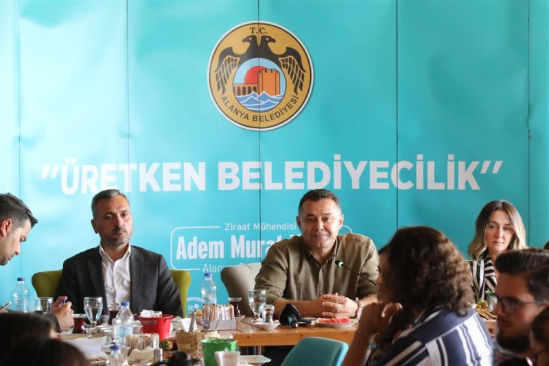 Başkan yücel alkü ve ahep’li öğrencilerle buluştu