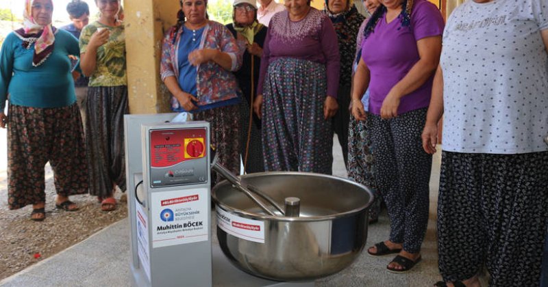 Büyükşehir’den Serik’e Hamur Yoğurma Makinesi Desteği