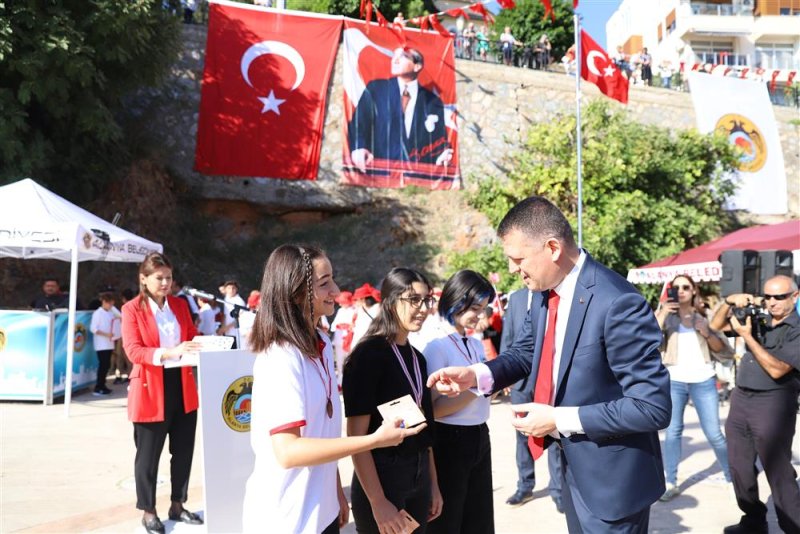 Cumhuriyetin 99. yılı coşkuyla kutlanıyor