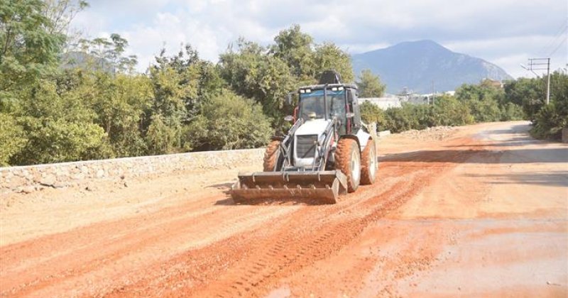 Oba’da asfalt çalışmaları devam ediyor