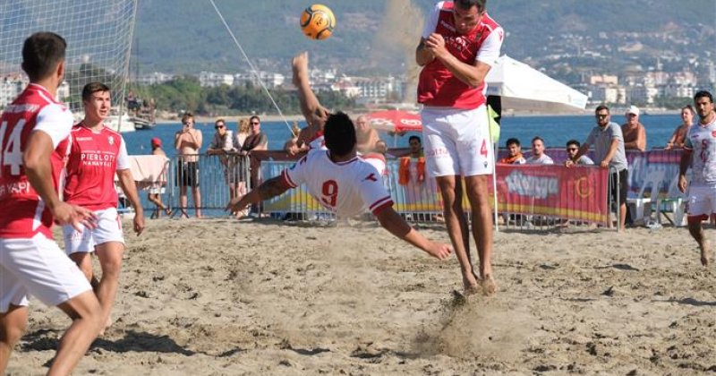 Plaj futbolunda çeyrek finalistler belli oldu