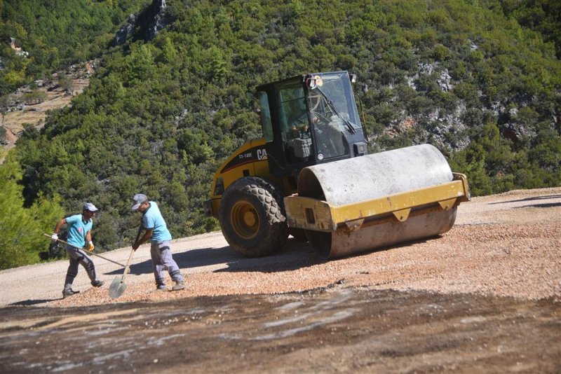 Şıhlar mahallesi’nde 5 km yol asfaltlandı