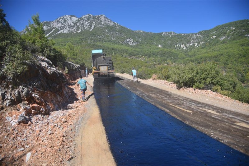 Şıhlar mahallesi’nde 5 km yol asfaltlandı