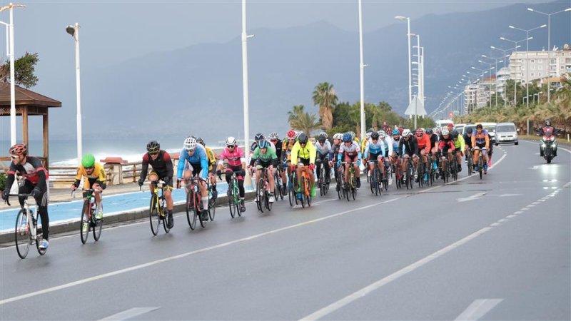 Türkiye şampiyonası 8. etap sezon kapanış yol bisiklet yarışı alanya’ da