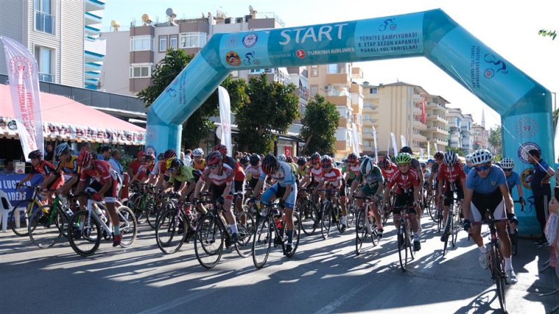 Türkiye şampiyonası 8. etap sezon kapanış yol bisiklet yarışı yapıldı