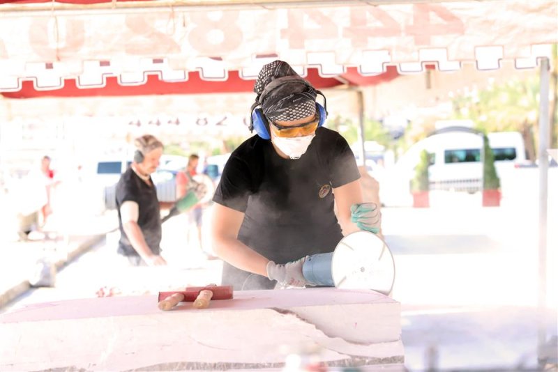 17. alanya uluslararası taş heykel sempozyumu başladı