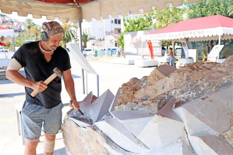 17. alanya uluslararası taş heykel sempozyumu başladı