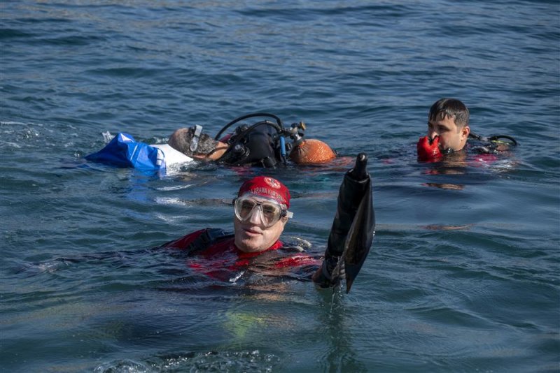 8. alanya dip temiz tertemiz etkinliği gerçekleştirildi