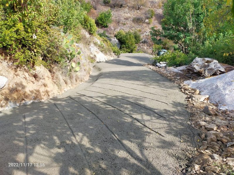 Akçatı mahallesi’nde engelli anne oğulun yol sevinci