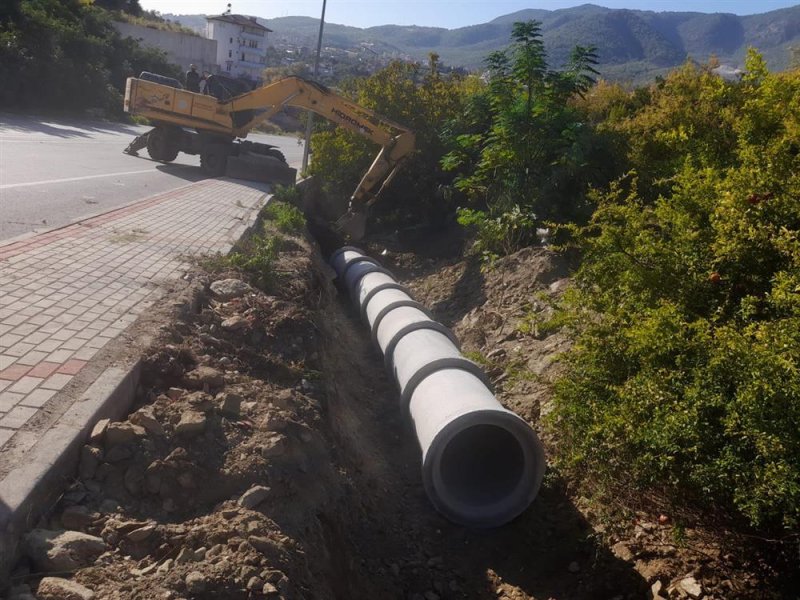 Alanya belediyesi alt yapı çalışmalarına son hız devam ediyor