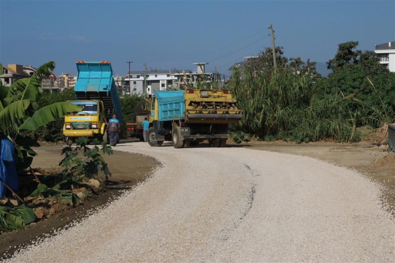 Alanya belediyesi'nin asfalt çalışmaları kargıcak mahallesi’nde devam ediyor