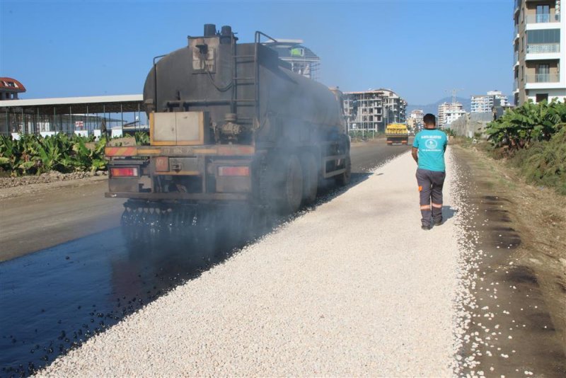 Alanya belediyesi'nin asfalt çalışmaları kargıcak mahallesi’nde devam ediyor