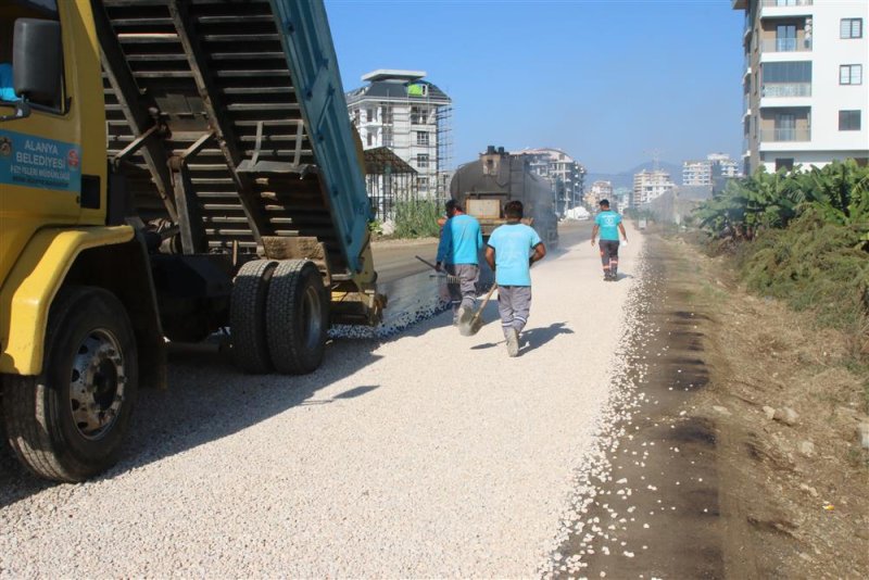 Alanya belediyesi'nin asfalt çalışmaları kargıcak mahallesi’nde devam ediyor
