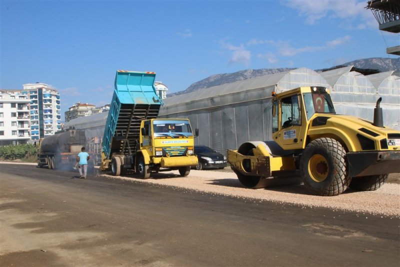 Alanya belediyesi'nin asfalt çalışmaları kargıcak mahallesi’nde devam ediyor