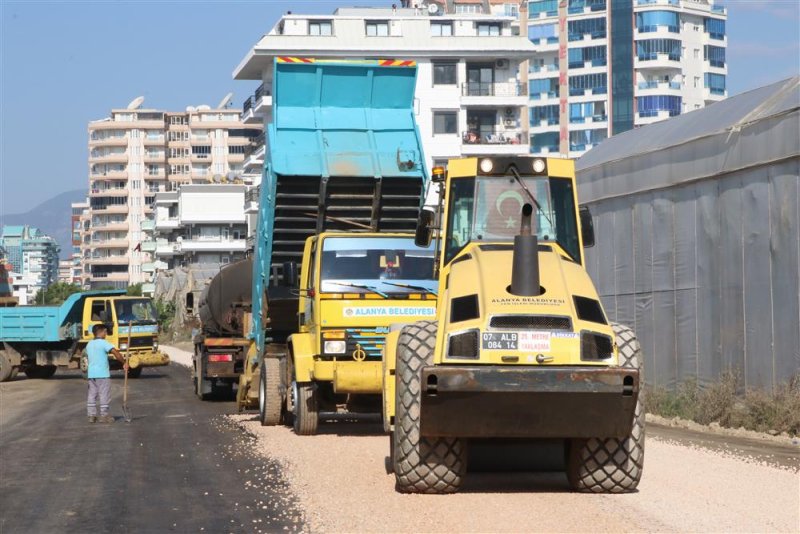 Alanya belediyesi'nin asfalt çalışmaları kargıcak mahallesi’nde devam ediyor