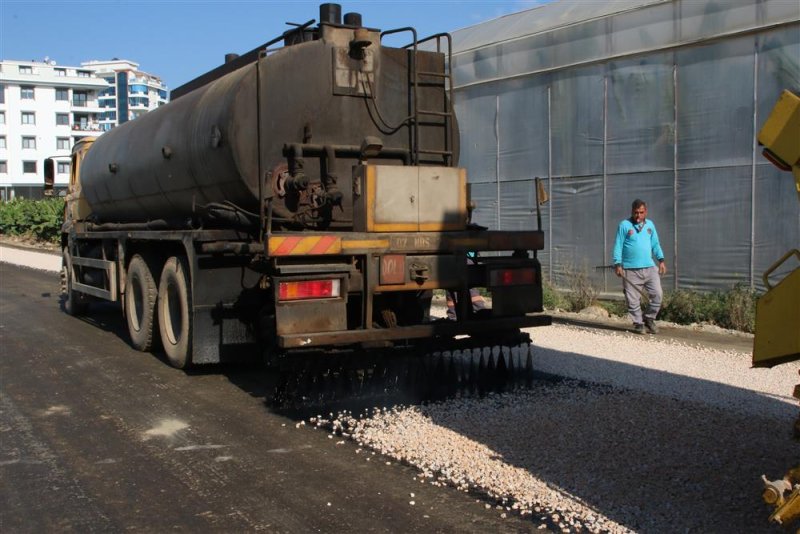 Alanya belediyesi'nin asfalt çalışmaları kargıcak mahallesi’nde devam ediyor