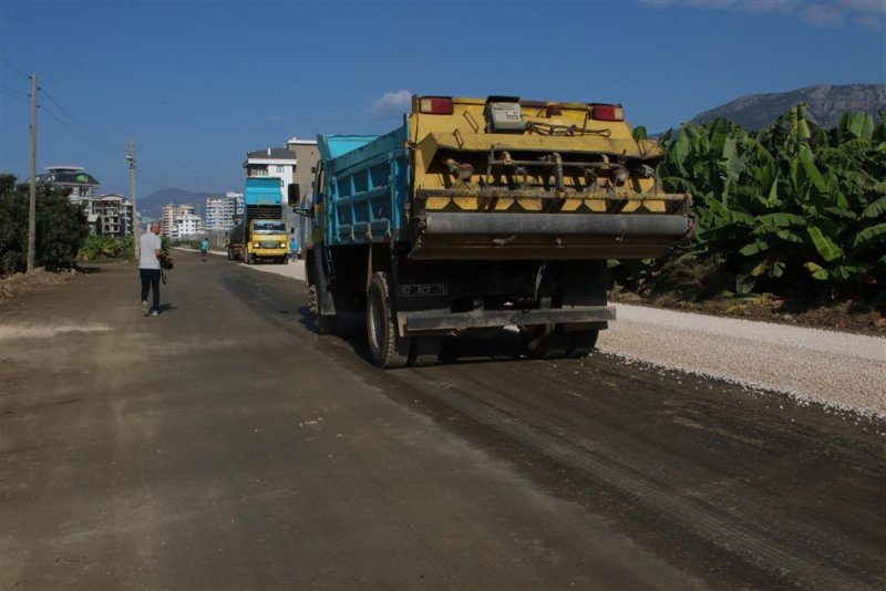 Alanya belediyesi'nin asfalt çalışmaları kargıcak mahallesi’nde devam ediyor
