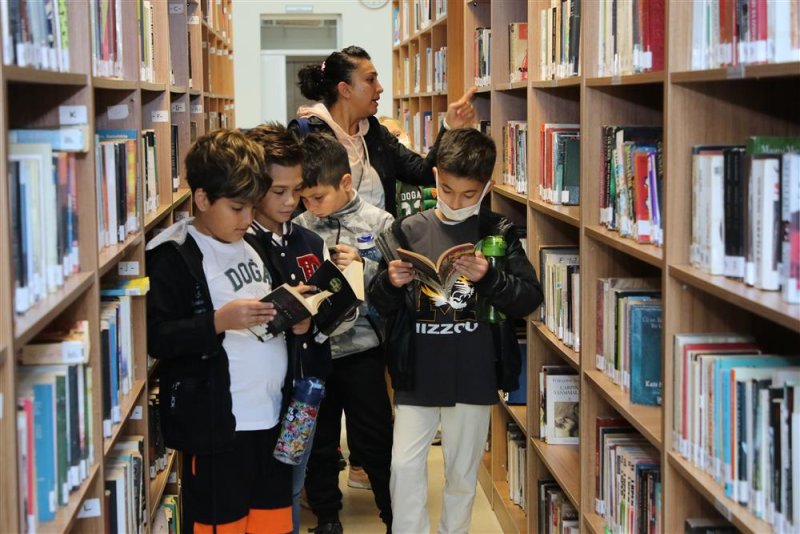 Hacıkura kütüphanesi’nden dünya çocuk kitapları haftası etkinliği