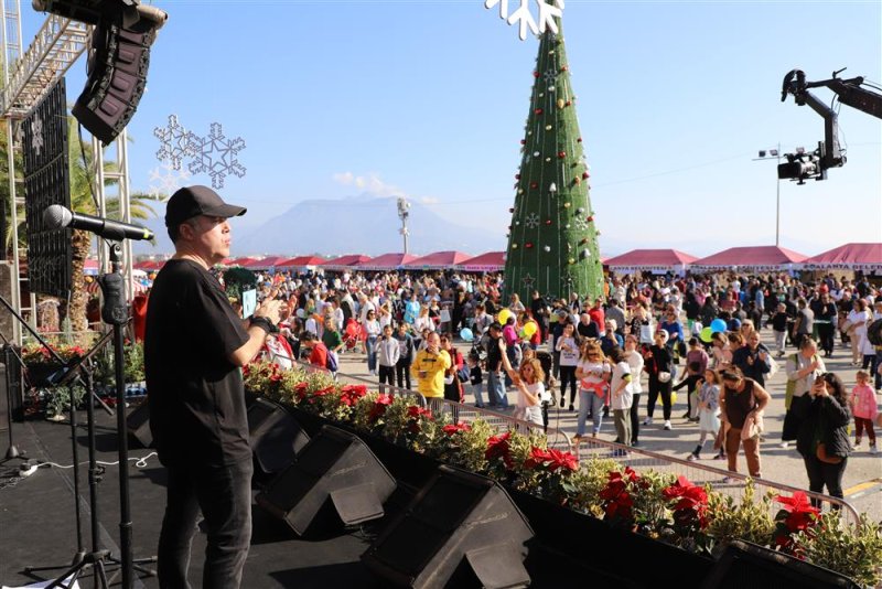 12. alanya uluslararası yeni yıl pazarı rekor katılım ile gerçekleştirildi