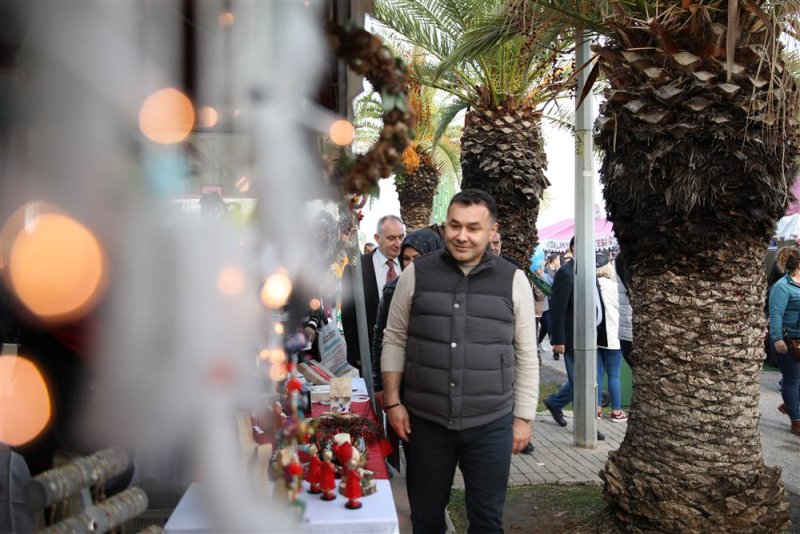 12. alanya uluslararası yeni yıl pazarı rekor katılım ile gerçekleştirildi
