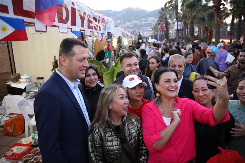 12. alanya uluslararası yeni yıl pazarı rekor katılım ile gerçekleştirildi