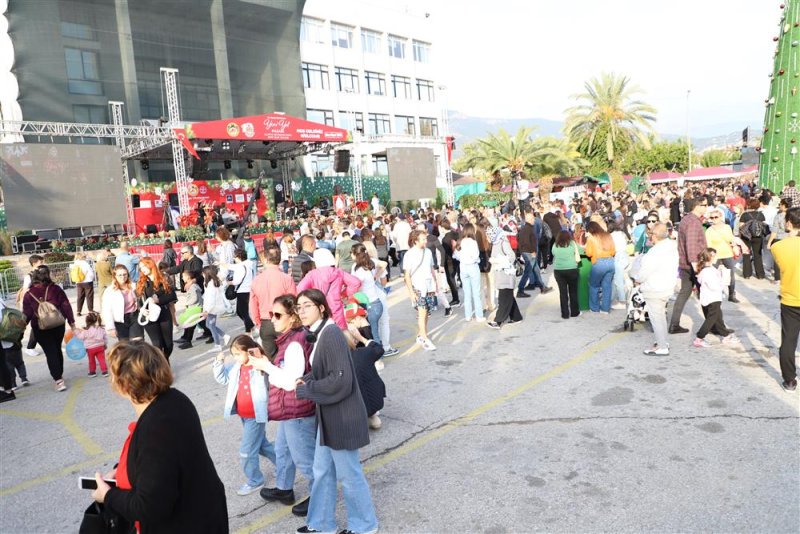 12. alanya uluslararası yeni yıl pazarı rekor katılım ile gerçekleştirildi