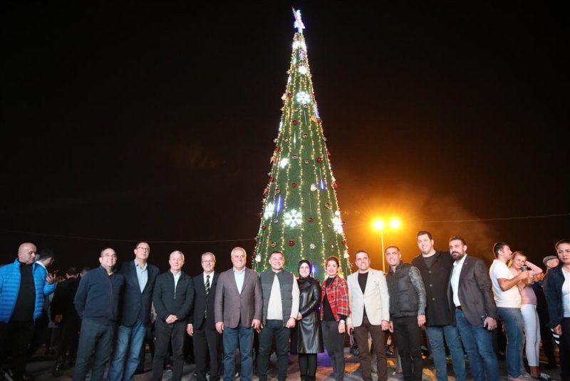12. alanya uluslararası yeni yıl pazarı rekor katılım ile gerçekleştirildi