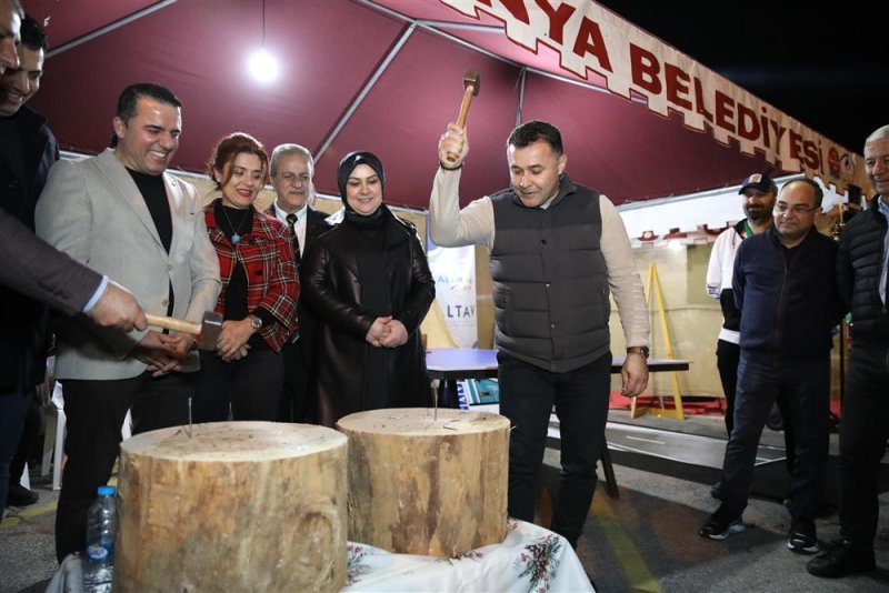 12. alanya uluslararası yeni yıl pazarı rekor katılım ile gerçekleştirildi