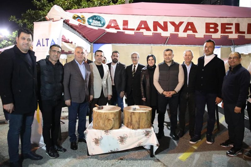 12. alanya uluslararası yeni yıl pazarı rekor katılım ile gerçekleştirildi