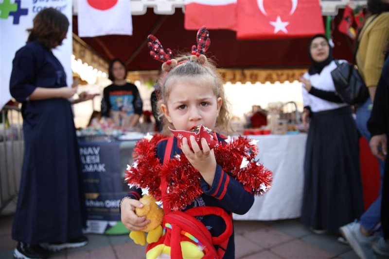 12. alanya uluslararası yeni yıl pazarı rekor katılım ile gerçekleştirildi