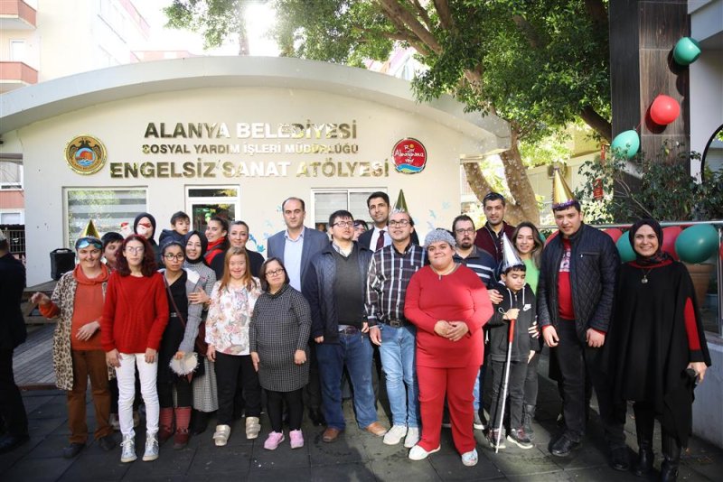 Alanya belediyesi’nden engelli bireyler için yılbaşı etkinliği