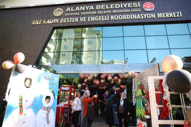 Alanya belediyesi’nden engelli bireyler için yılbaşı etkinliği