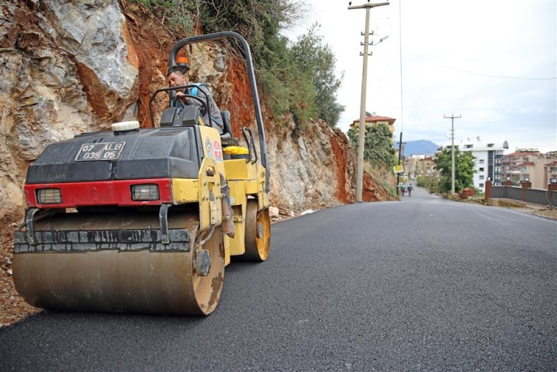 Eski antalya caddesi sil baştan yenileniyor