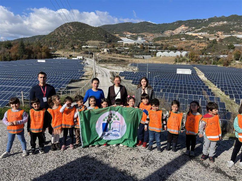 Alanya belediyesi güneş enerji tesisi’ne minik çevrecilerden ziyaret