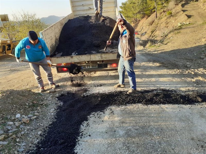 Alanya belediyesi’nden kırsal yollarında yoğun mesai