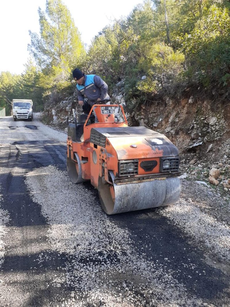 Alanya belediyesi’nden kırsal yollarında yoğun mesai