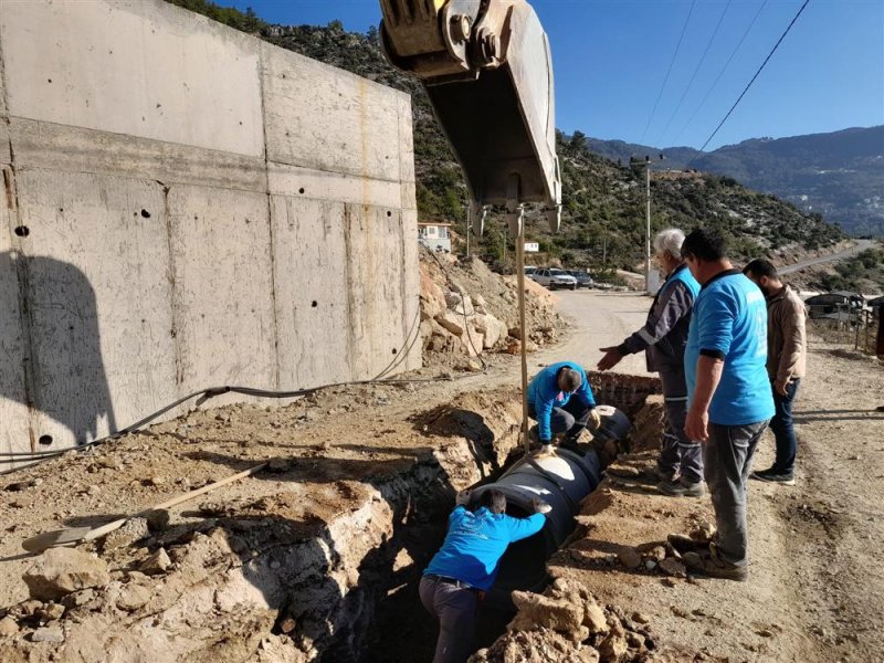 Alanya belediyesi’nden yağışlar öncesi yoğun mesai