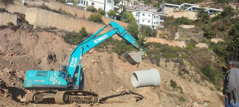 Alanya belediyesi’nden yağışlar öncesi yoğun mesai