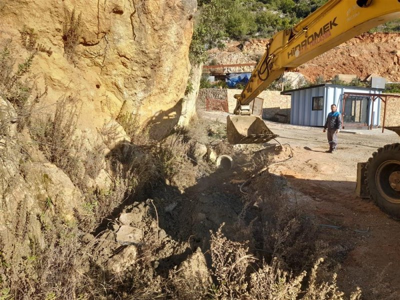 Alanya belediyesi’nden yağışlar öncesi yoğun mesai